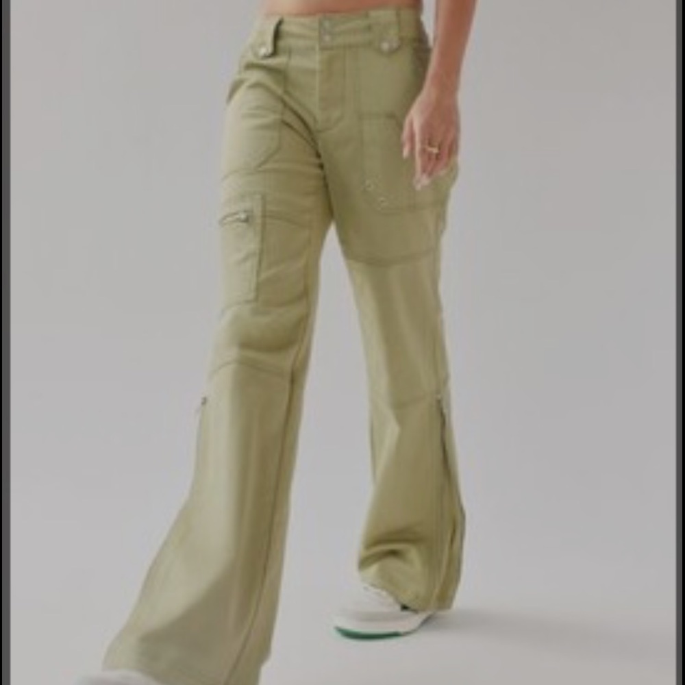 BDG Emery, low rise, workwear cargo pants size 6